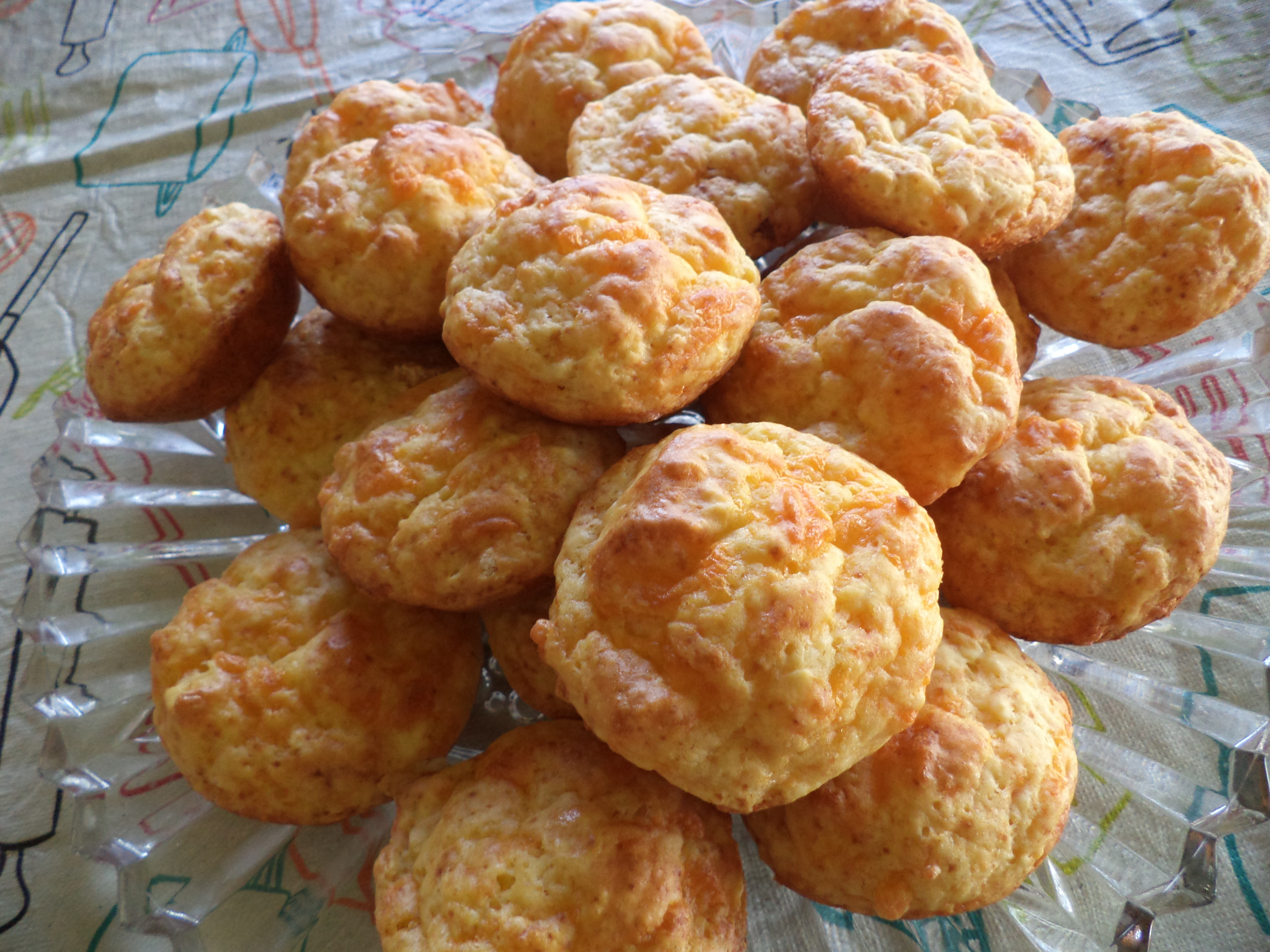 Warm Cheese puffs