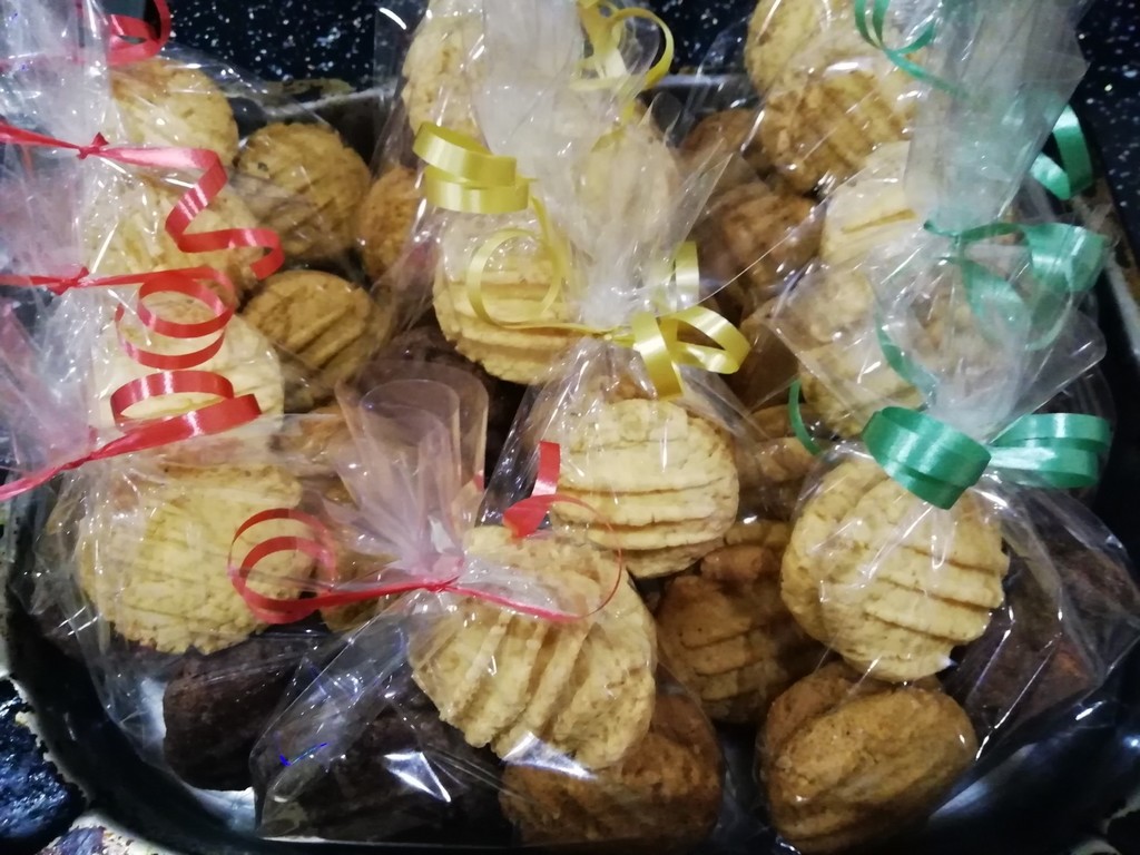 Mixed cookies